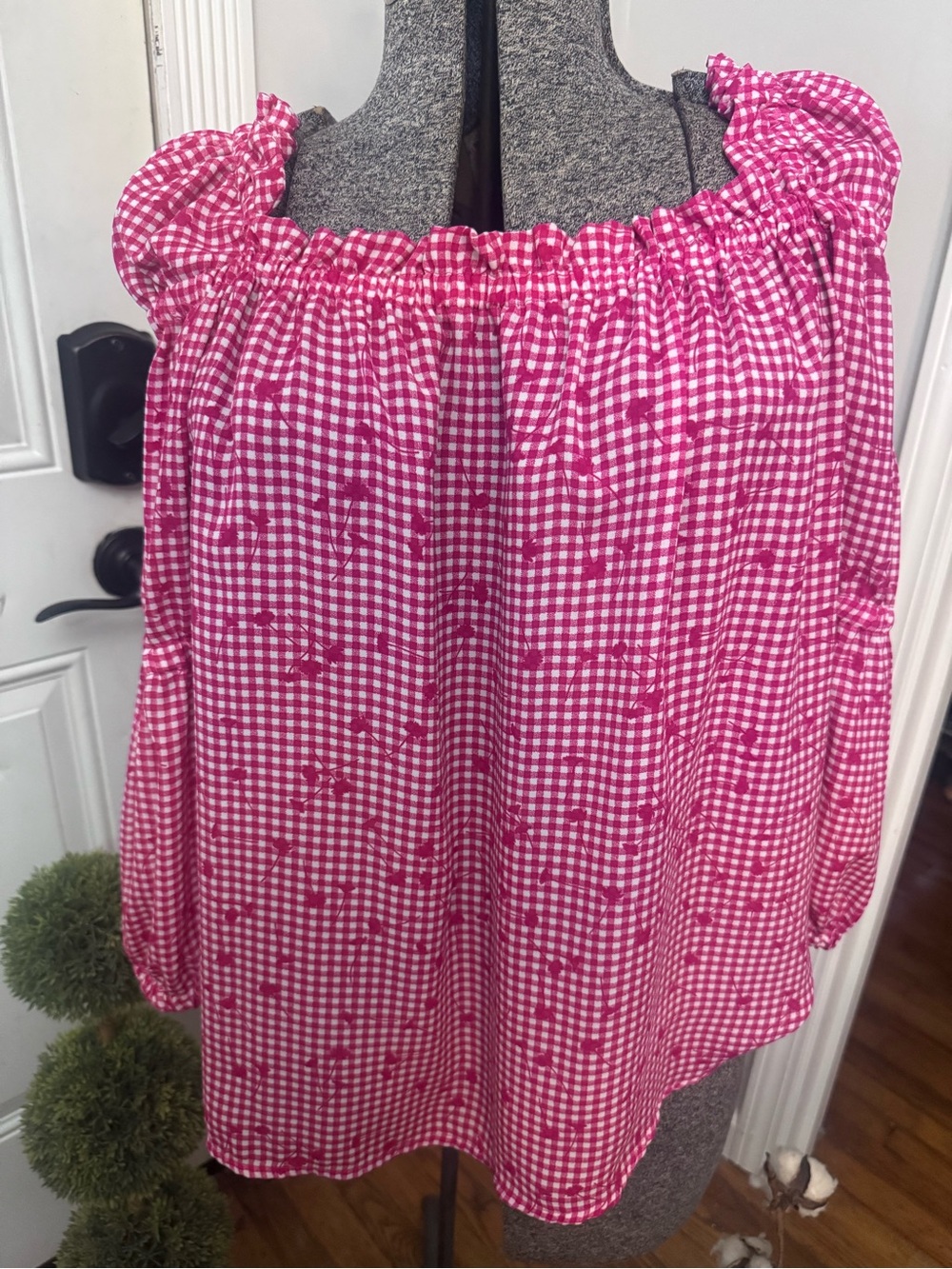 Women’s Seven Forty Two Pink Gingham Square Neck Blouse Medium